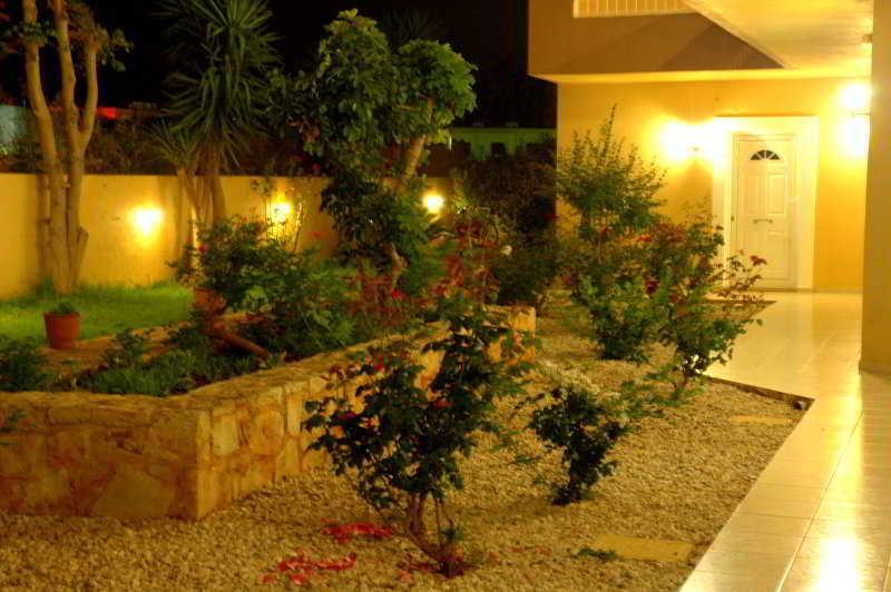 Danelis Studios & Apartments Mália Exterior foto